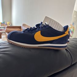 Women’s Nike Cortez nylon/suede size 8 BNWT