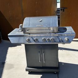  BBQ grill 
