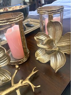 Gold and pink decor