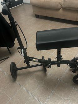 Knee scooter