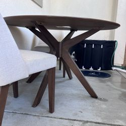Table And Chairs 
