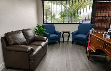 Brown Leather Sofa Loveseat. Great condition