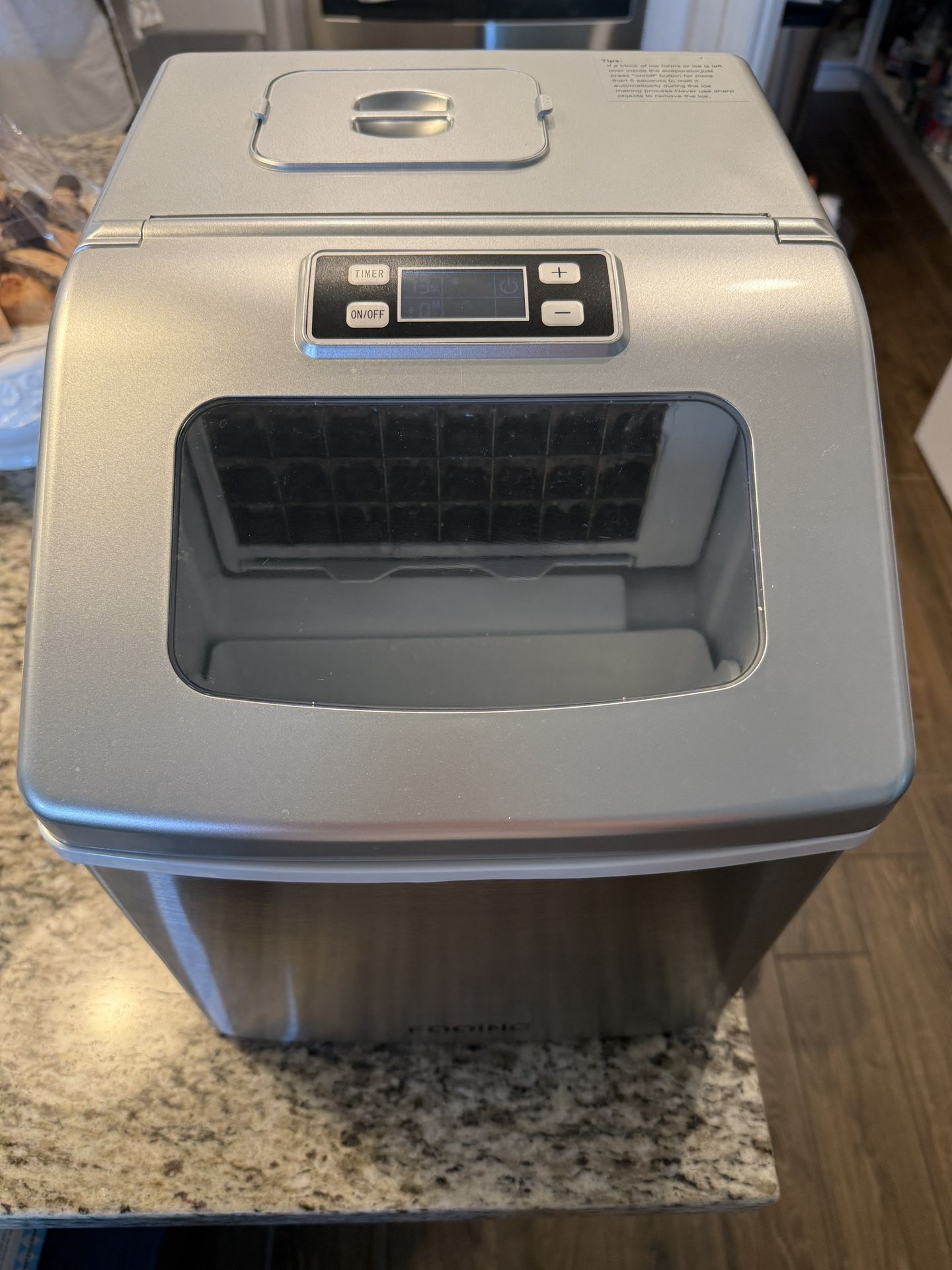 Ice Maker Fooing Portable Great For Inside Or Outside By Pool Or Garden Bbq Party