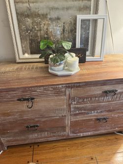 Wood Dresser Set