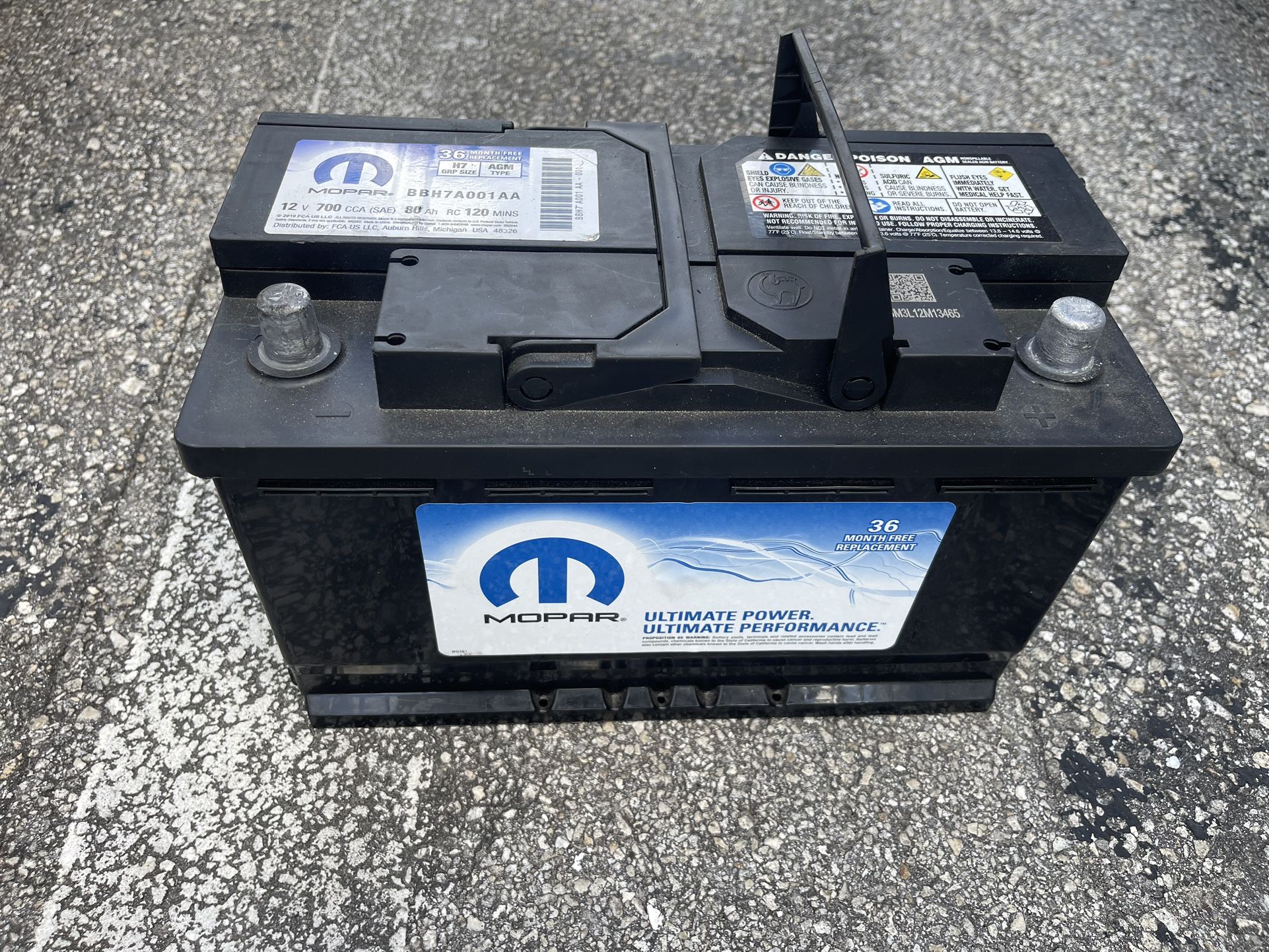 Preowned Powerful Battery Moore 700 CCA SAE