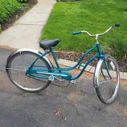 Pretty 26" Woman's Cruiser Bike/ Bicycle