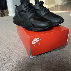 Nike Air Huarache Black Size 10 (men’s)