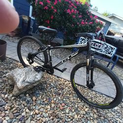 G.T   AGGRESSOR         MOUNTAIN BIKE