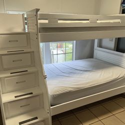 🏡 ROOMS TO GO TWIN OVER FULL STAIRCASE BUNK BED – $749