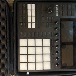 Maschine Mk 3 w/ Case