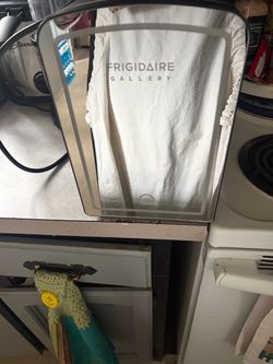 Frigidaire Gallery Mini Fridge