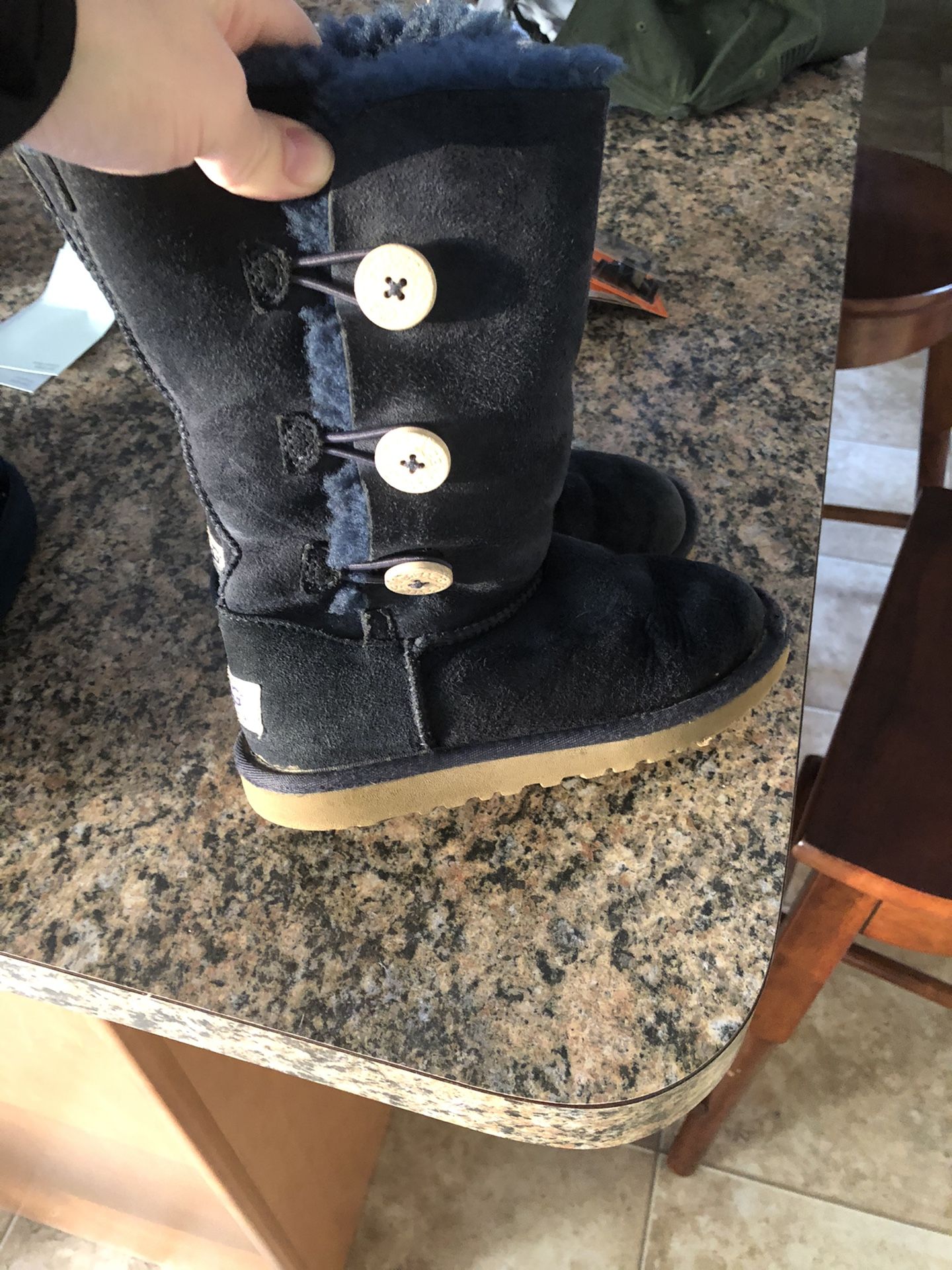 Ugg Boots Size 13 Girls Color : Blue