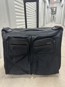 Nordstrom 21 X 21 Luggage Carryon 