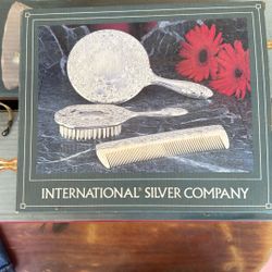 Vintage International Silver Company Vanity Set – Mirror, Brush & Comb