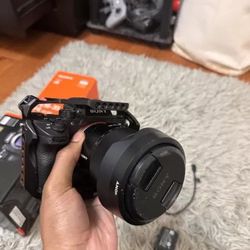sony a7 iii with lens 16-35mm Zeiss