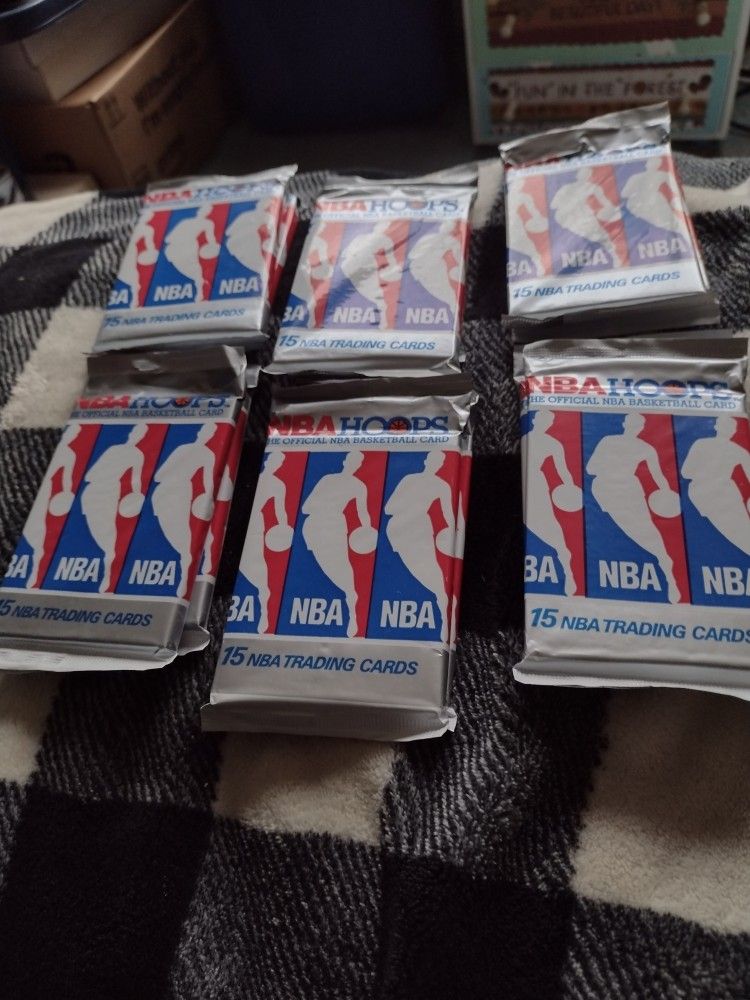 Basketball 15 Card Packs Qty 12 Packs 1990 NBA  Hoops Series 1 Cash Porch Pickup Redmond 
