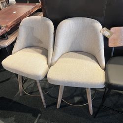 Counter Stool: Oatmeal Swivel Counter Stool SKU G3Z7RX