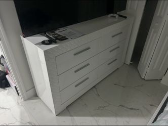 Bedroom set - queen
