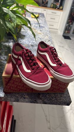 Men’s wear vans bearcat size 8.5