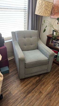 Swivel Chair/Couch