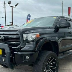 2014-Toyota-Tundra-Lifted