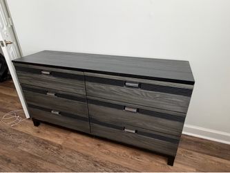 Wood twin bed with nightstand and 6 drawers dresser