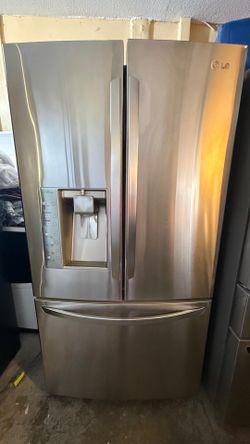 LG FRENCH DOOR REFRIGERATOR PERFECTLY