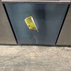 Frigidaire Professional Dishwasher In Stainless Steel New Open Box