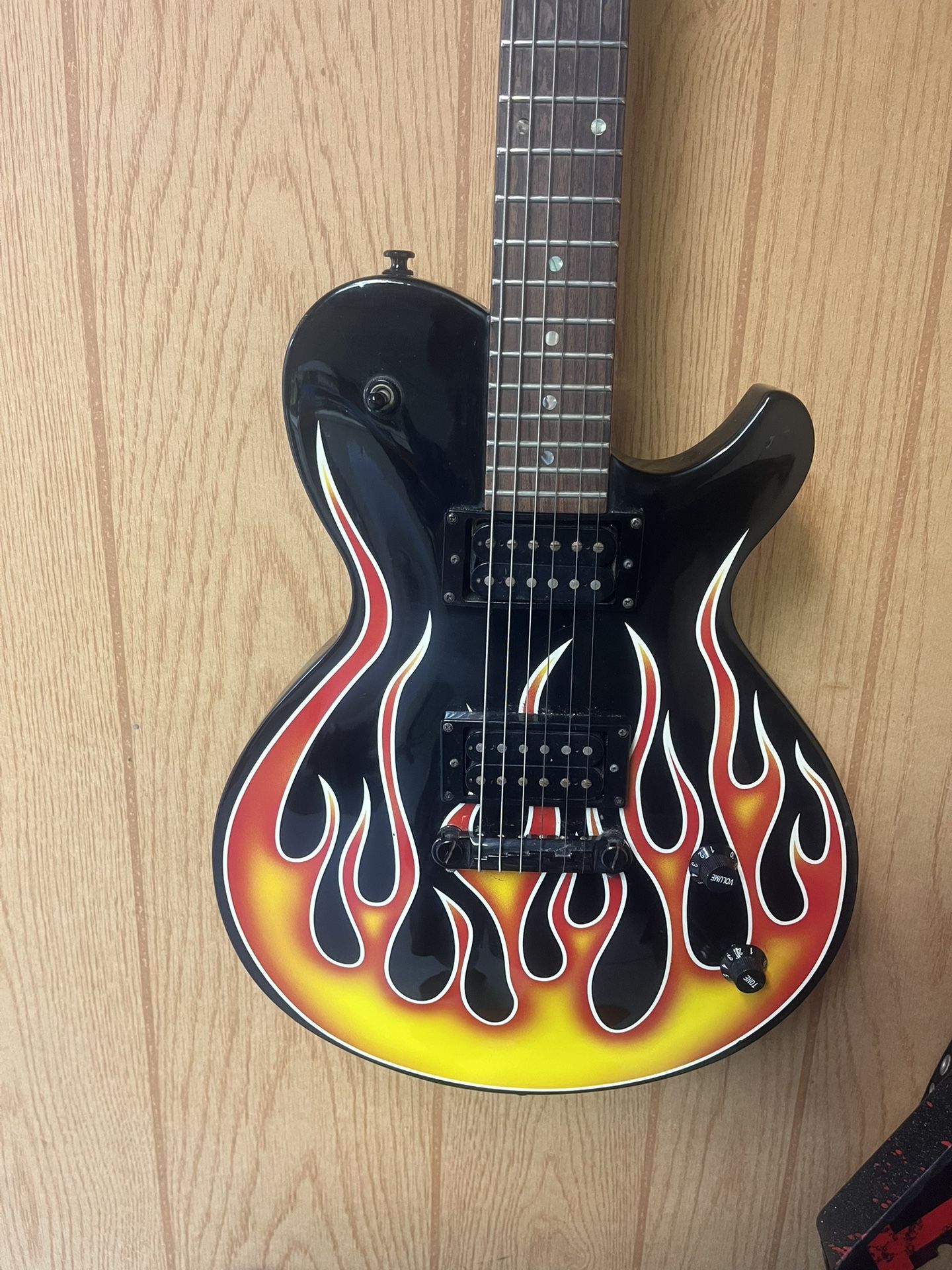 DEAN EVO DRAGSTER ELECTRIC GUITAR