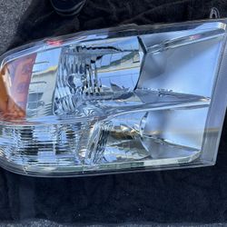 2018 Ram Pickup Truck Trade Edition Oem Headlights