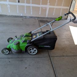 Green works Self Propelled Battery Powered Lawn Mower.