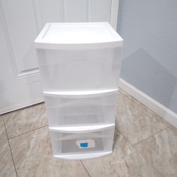 Plastic Drawer In Storage Bins In Organizers In Great Condition Very Clean No Wheels 
