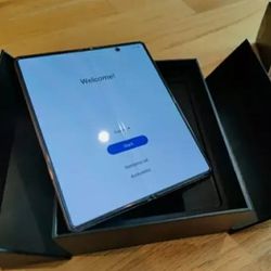 In Box Samsung Galaxy Z Fold 3 256gb Unlocked. Pay $25 Today , Rest Later  In PAYMENTS. NO CREDIT CHECKS. LOWEST PRICE GUARANTEED for Sale in Seattle,  WA - OfferUp