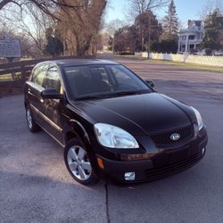 2009 Kia  Forte5 SX Hatchback