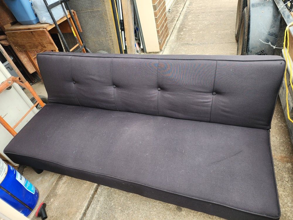 Black Futon