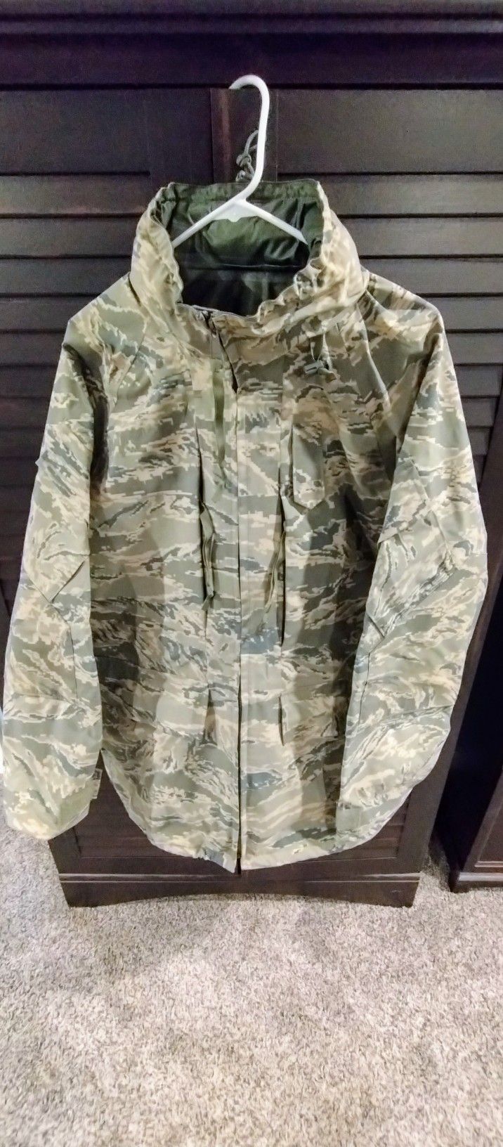 Like New Digital Camo Parka With Hood - Large Regular