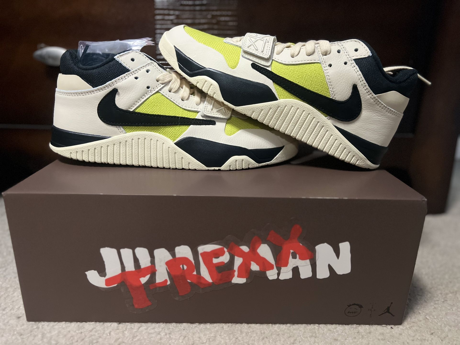 Size 8.5 - Travis Scott Jumpman Jack Bright Cactus