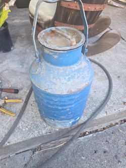 Vintage 5 gallon SHELL oil can ... COOL!!