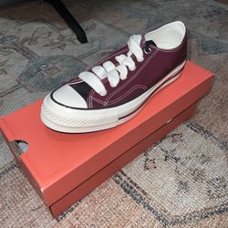 Converse size 6M/8W