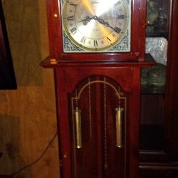 Antique Grandfather Clock 