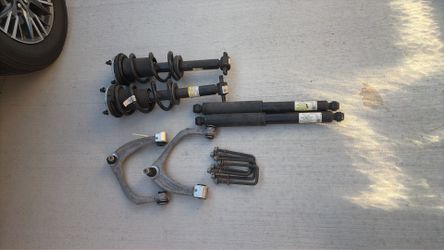 Used 2023 Silverado Front And Rear Factory Suspension