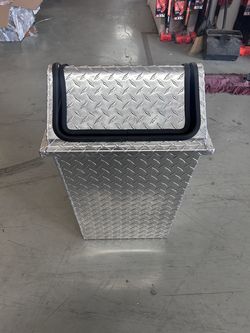 Diamond Plate Trash Can & (2) diamond plate shelf Bins - HD!