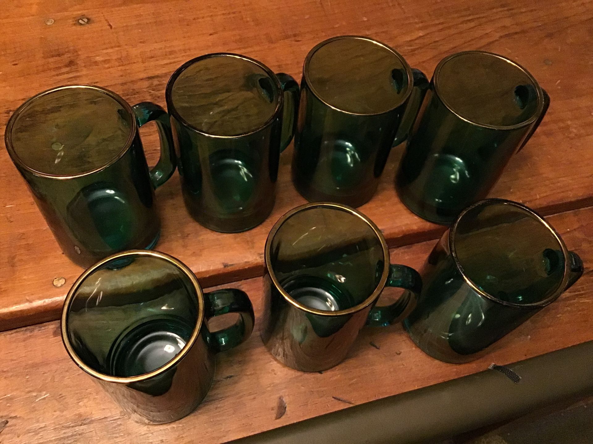 Drinking mugs