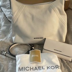 Michael kors bag an wallet