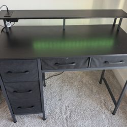 BLACK SPACE EFFICIENT CRAFTING DESK