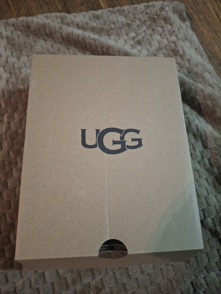 UGG  T CLASSIC 11 PINK