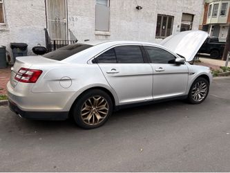 2013 Ford Taurus