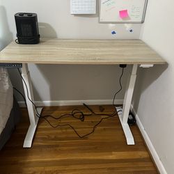 Electric Sit / Stand Desk