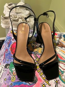 Women sandals , size 8 1/2 .