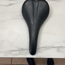 Velo Yeti Saddle
